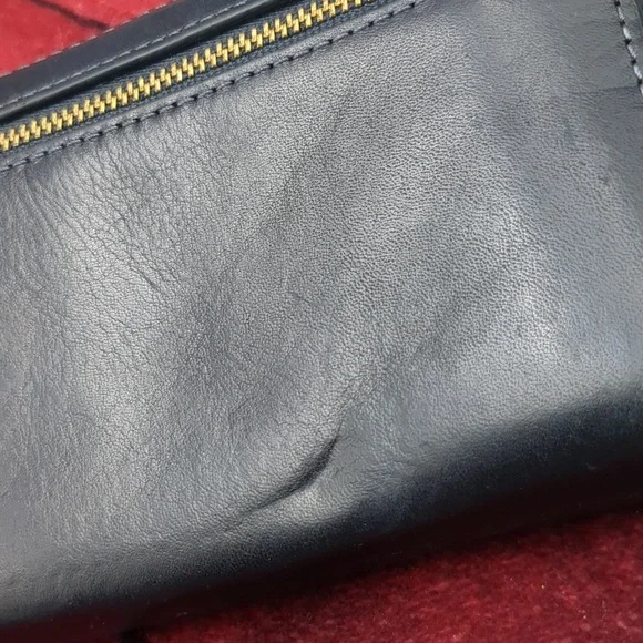 Fossil Navy Zip Around Leather Wallet - Picture 5 of 11